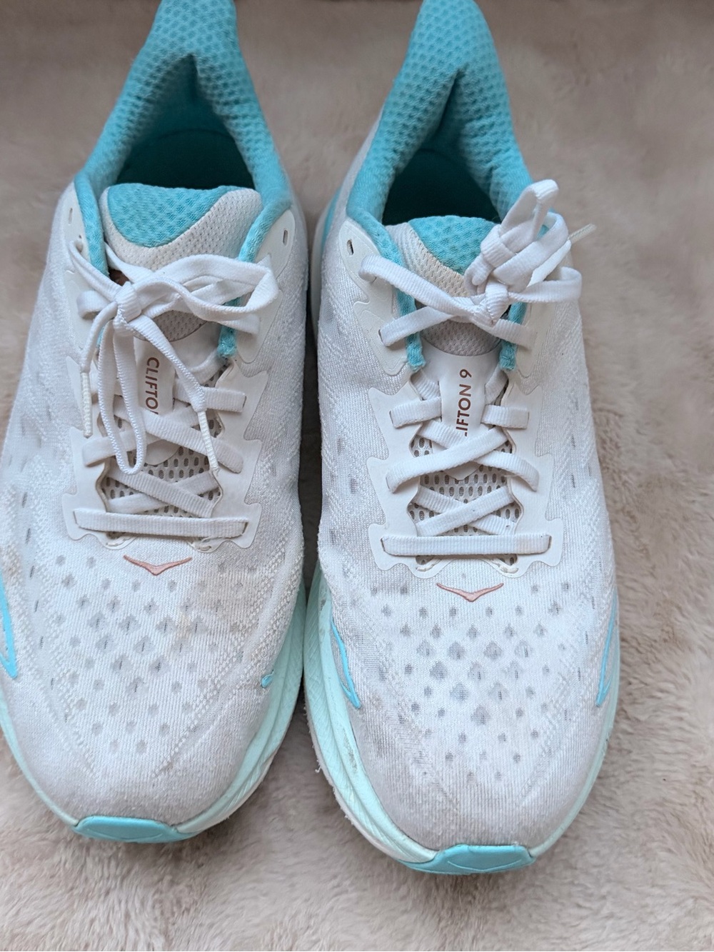 Hoka Women's White and Teal Clifton 9 Running Shoe Size 10B